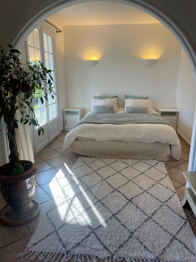 Domaine Des Tuilieres Avec Jacuzzi Apartment Vallauris Exterior photo