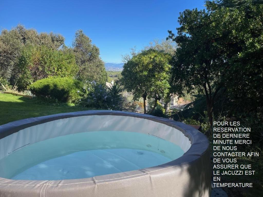 Domaine Des Tuilieres Avec Jacuzzi Apartment Vallauris Exterior photo